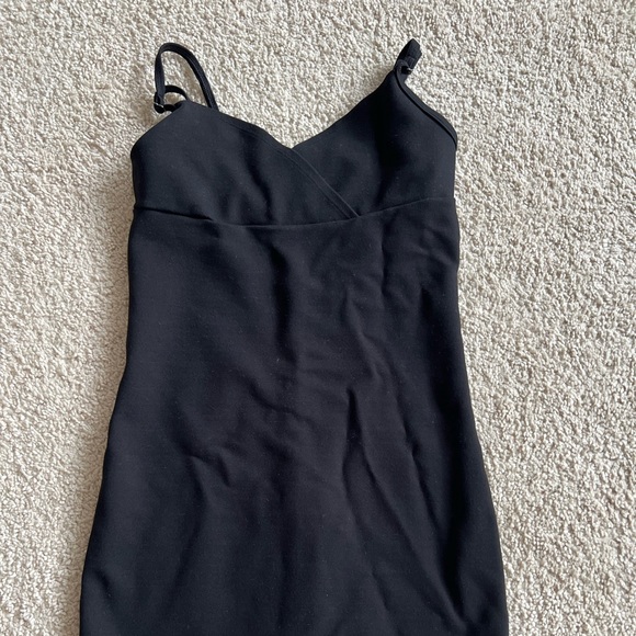 Aritzia dress size 2xs. - Picture 2 of 2